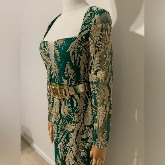 Green Chiffon and Gold Glitter Pattern with Belt - Picture 4 of 17